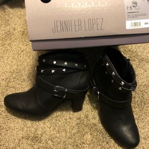 Jennifer Lopez booties. Women’s 7.5. EUC. Black